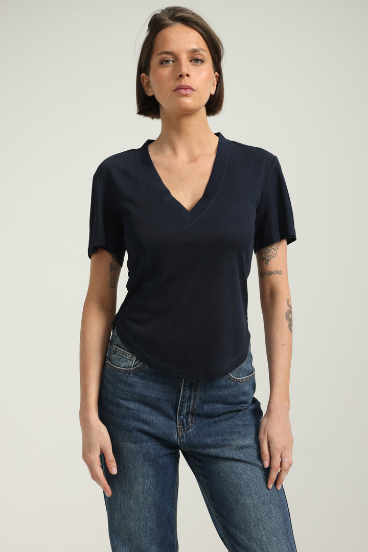 Clean23 Navy V T-Shirt
