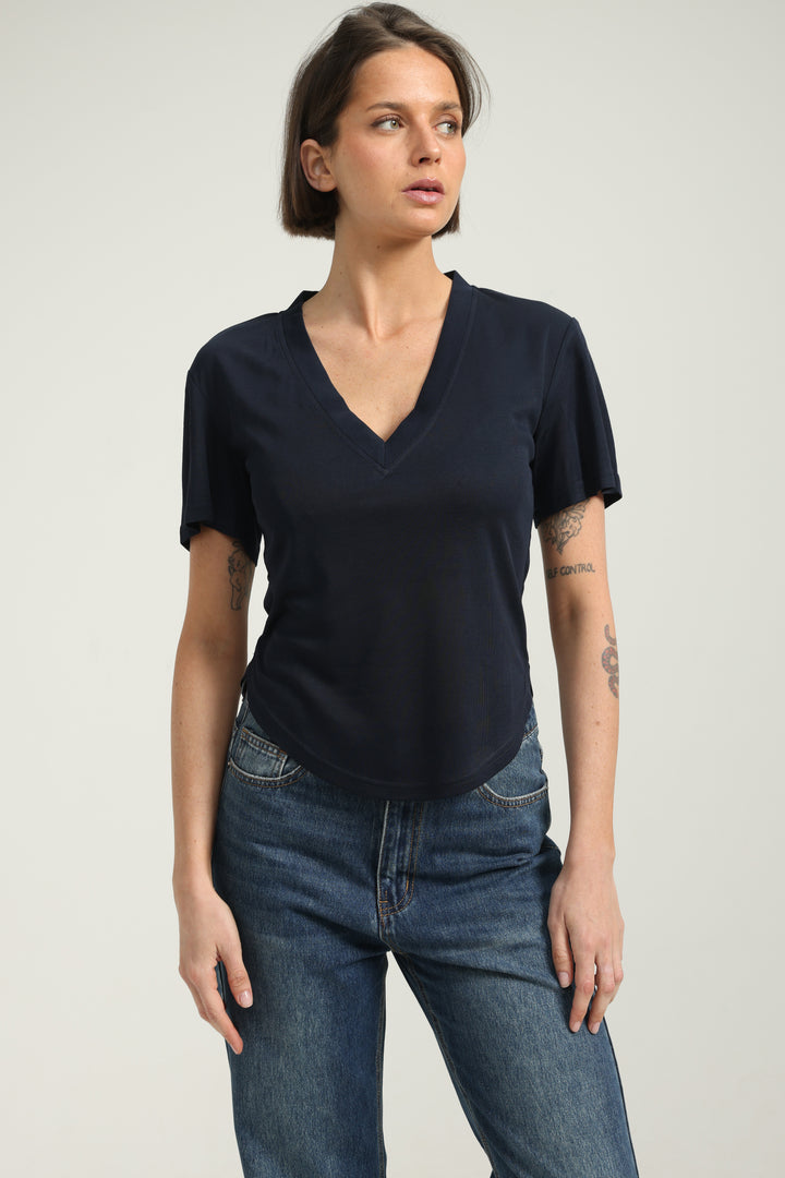 Clean23 Navy V T-Shirt
