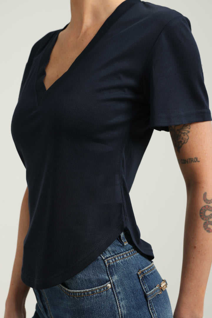 Clean23 Navy V T-Shirt