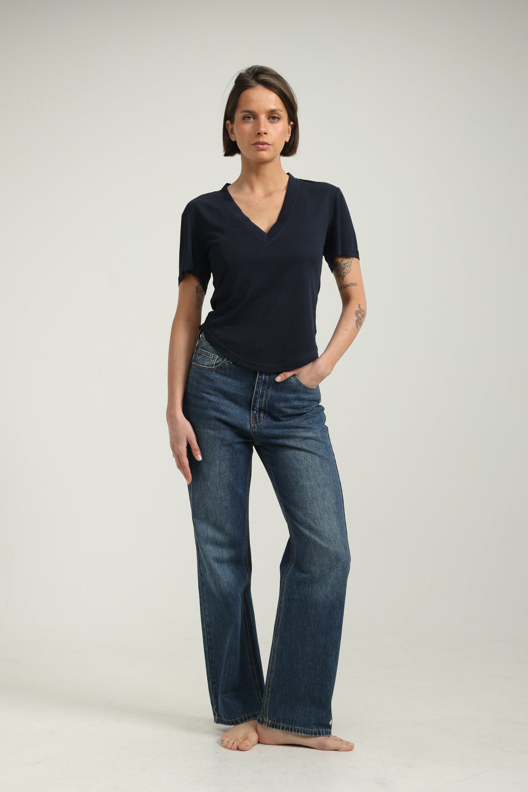 Clean23 Navy V T-Shirt