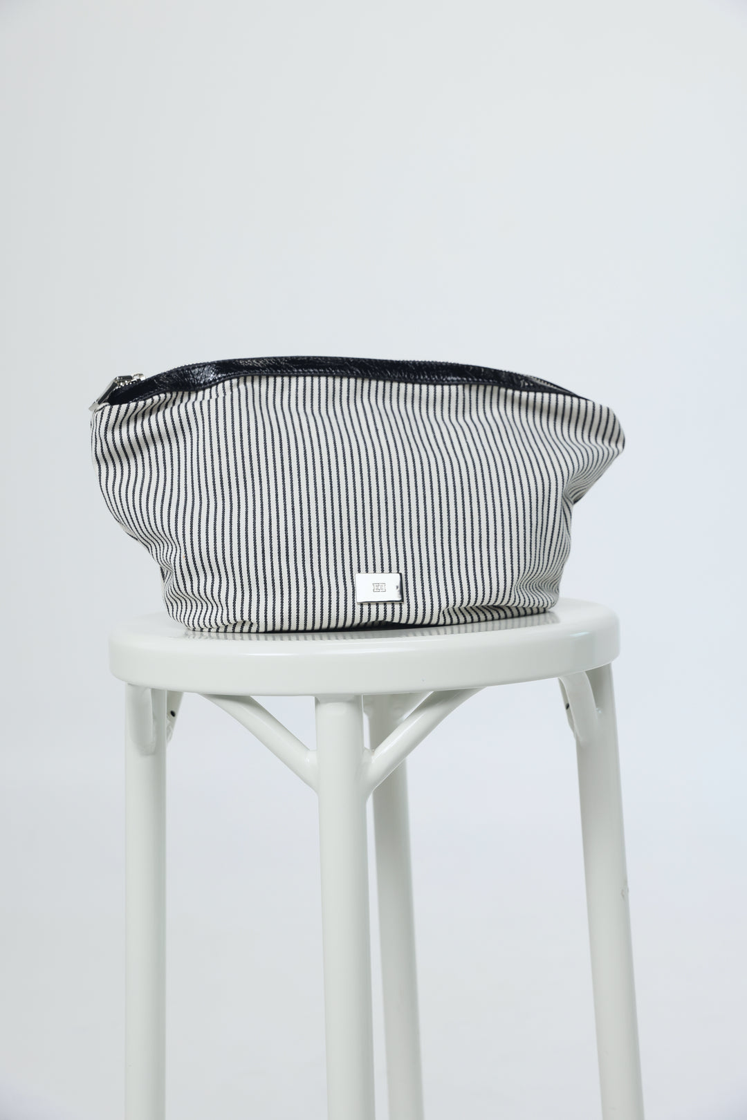 תיק איפור פסים Striped Makeup Bag