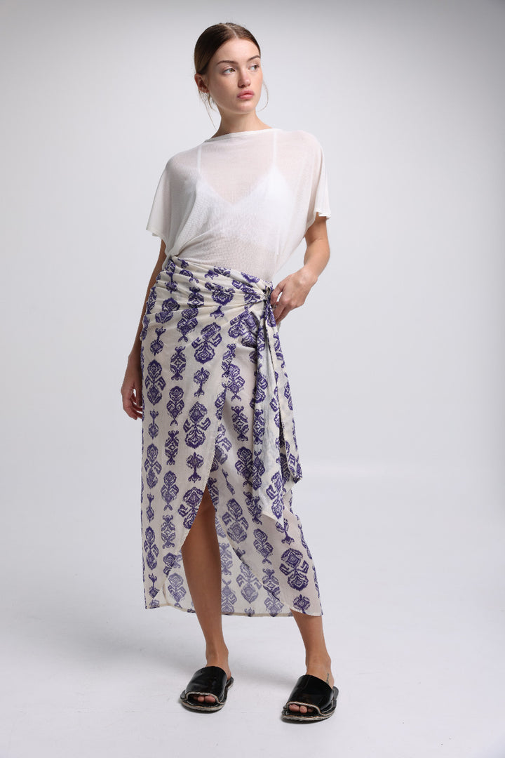 חצאית White & Purple Skirt מידה XS