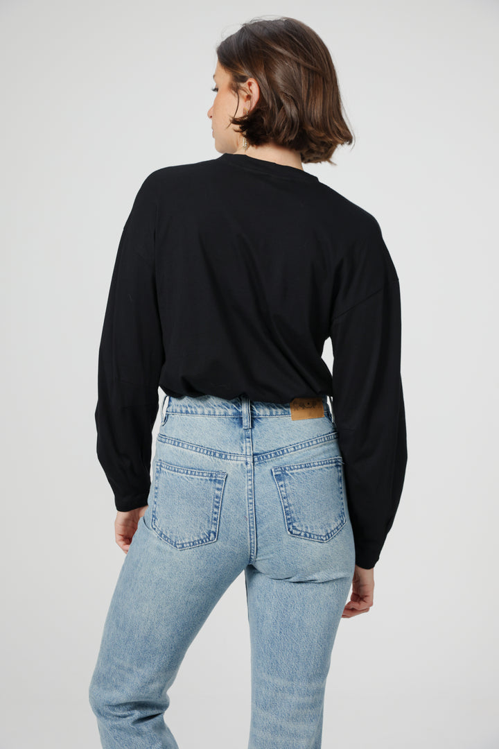 Clean05 Black V Shirt