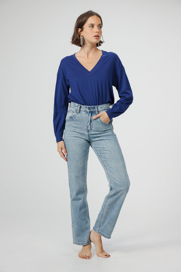 Clean05 Navy V Shirt