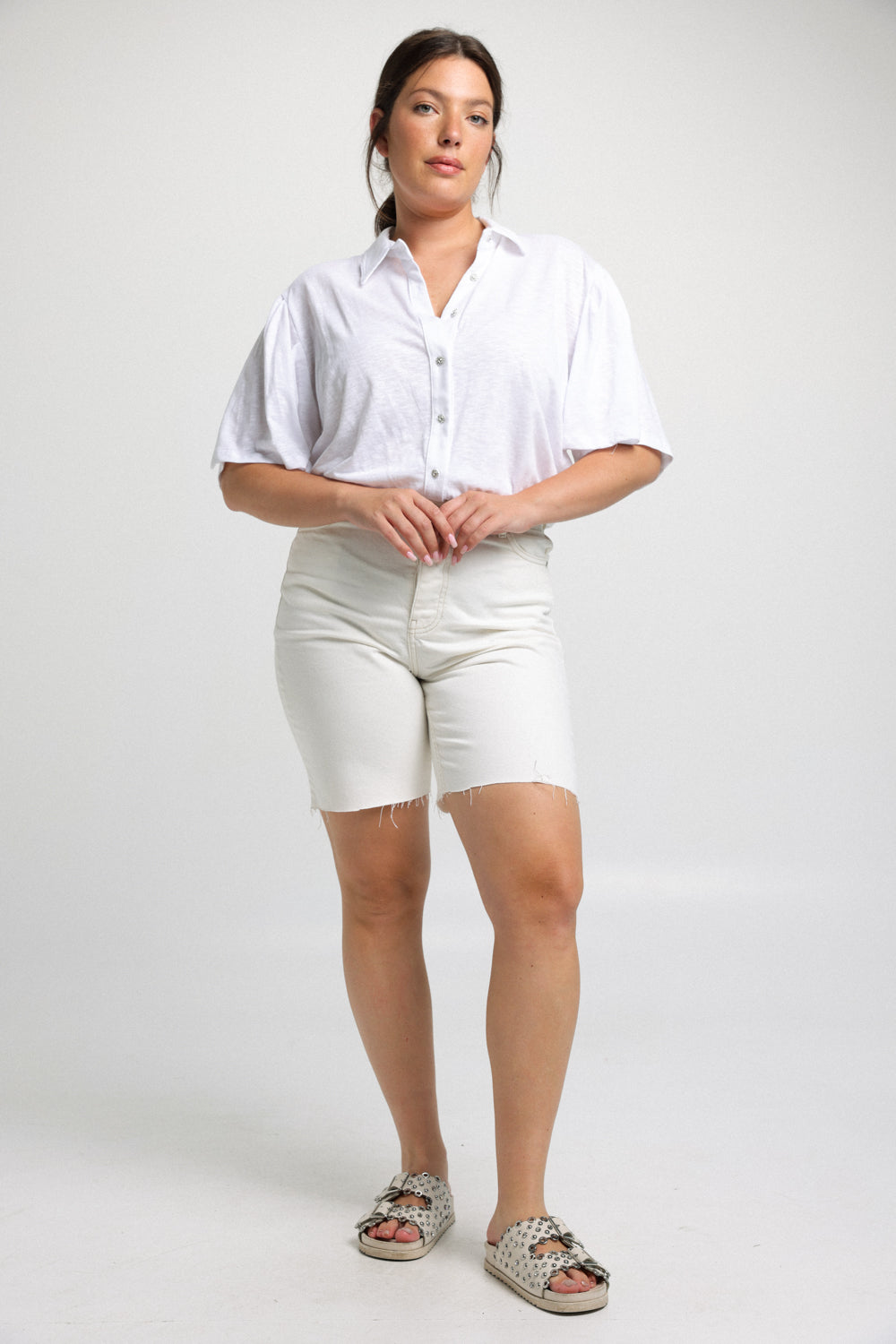 בגד גוף לבן Ultimate White Bodysuit עם צווארון פולו