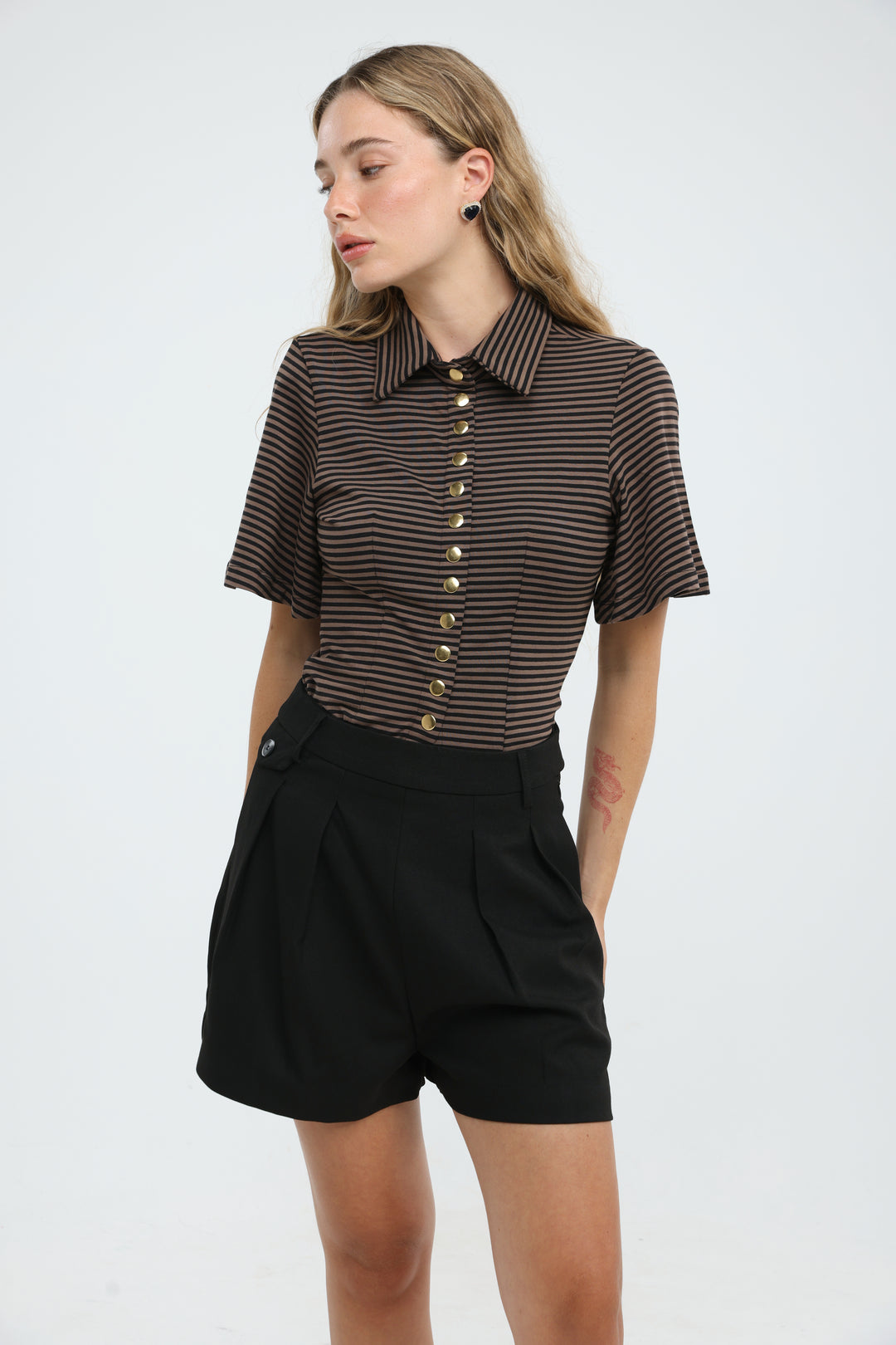 Review Black Shorts