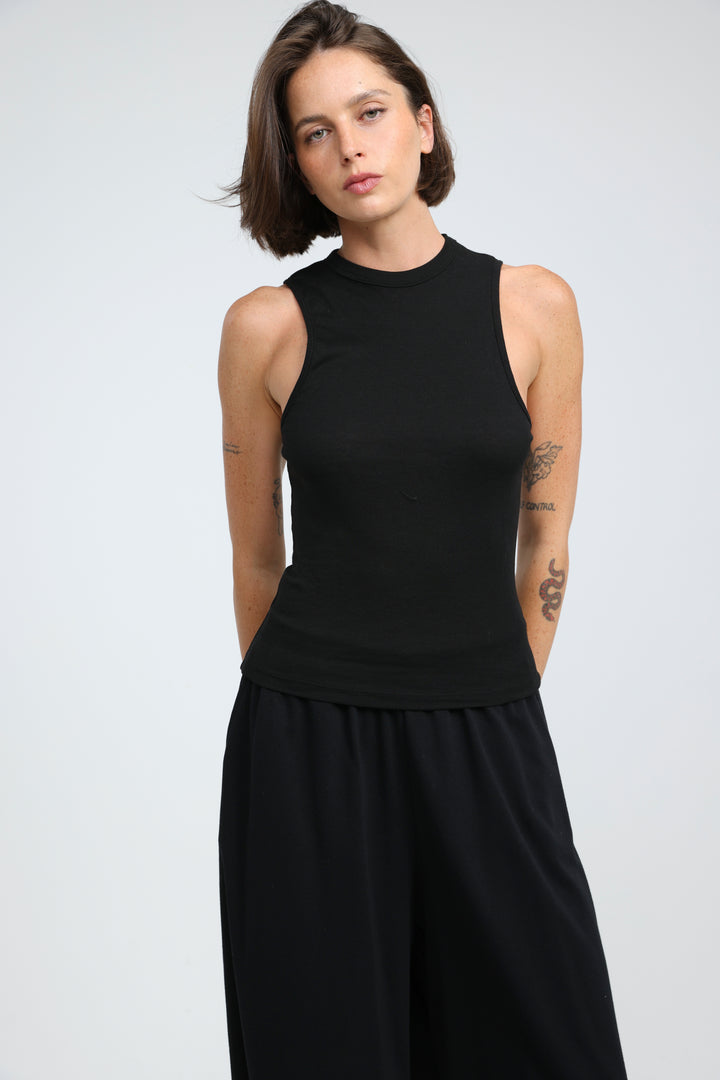 Clean42 Black Tank