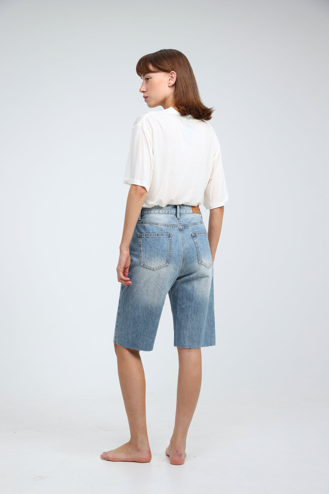 Clean33 White V T-Shirt