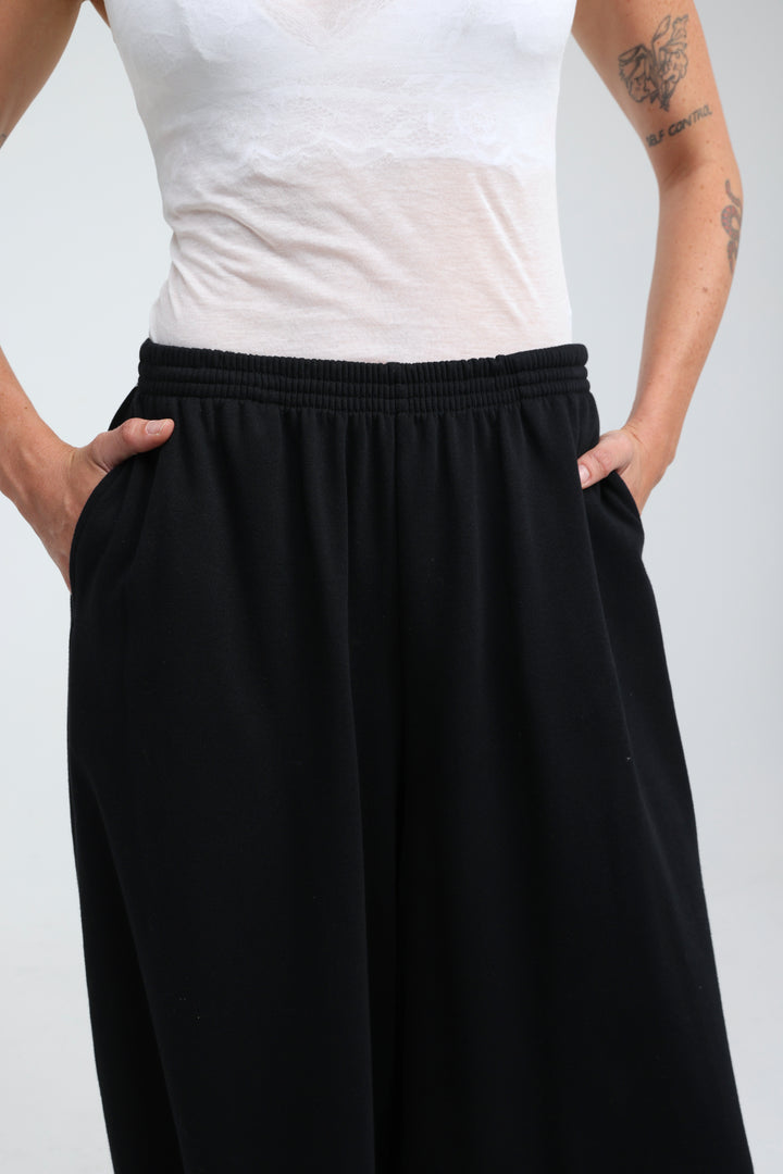 Clean40 Black Balloon Joggers