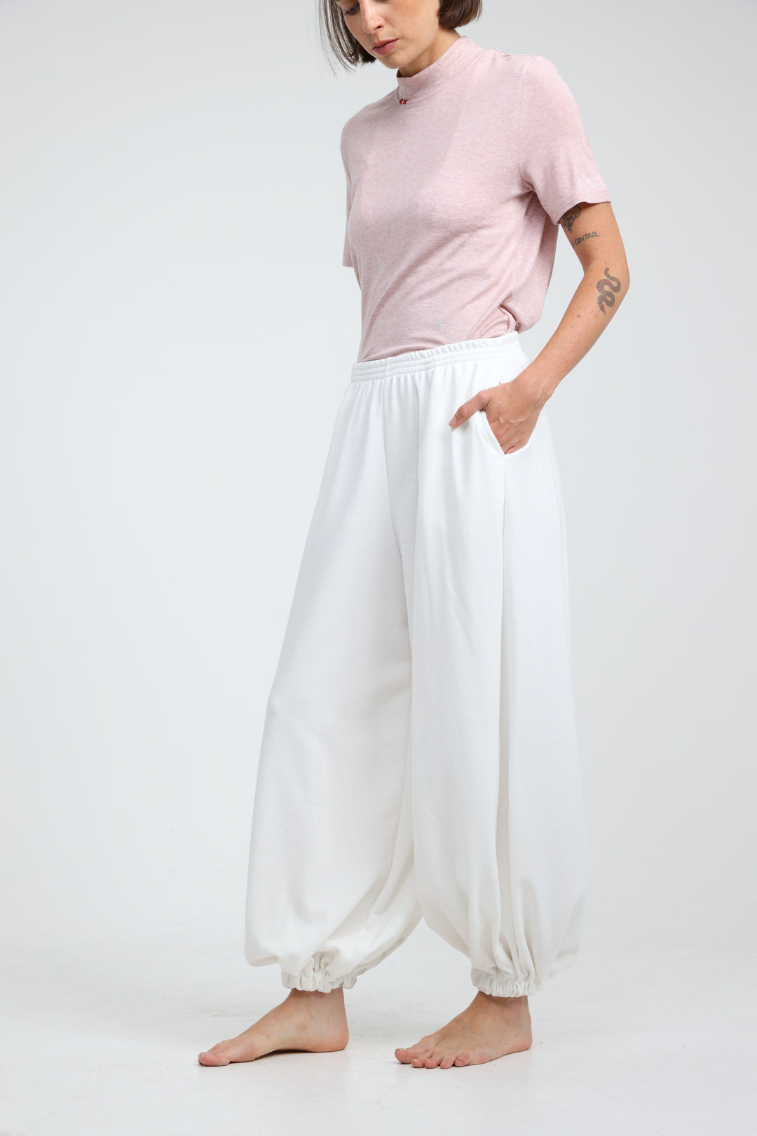 Clean40 White Balloon Joggers