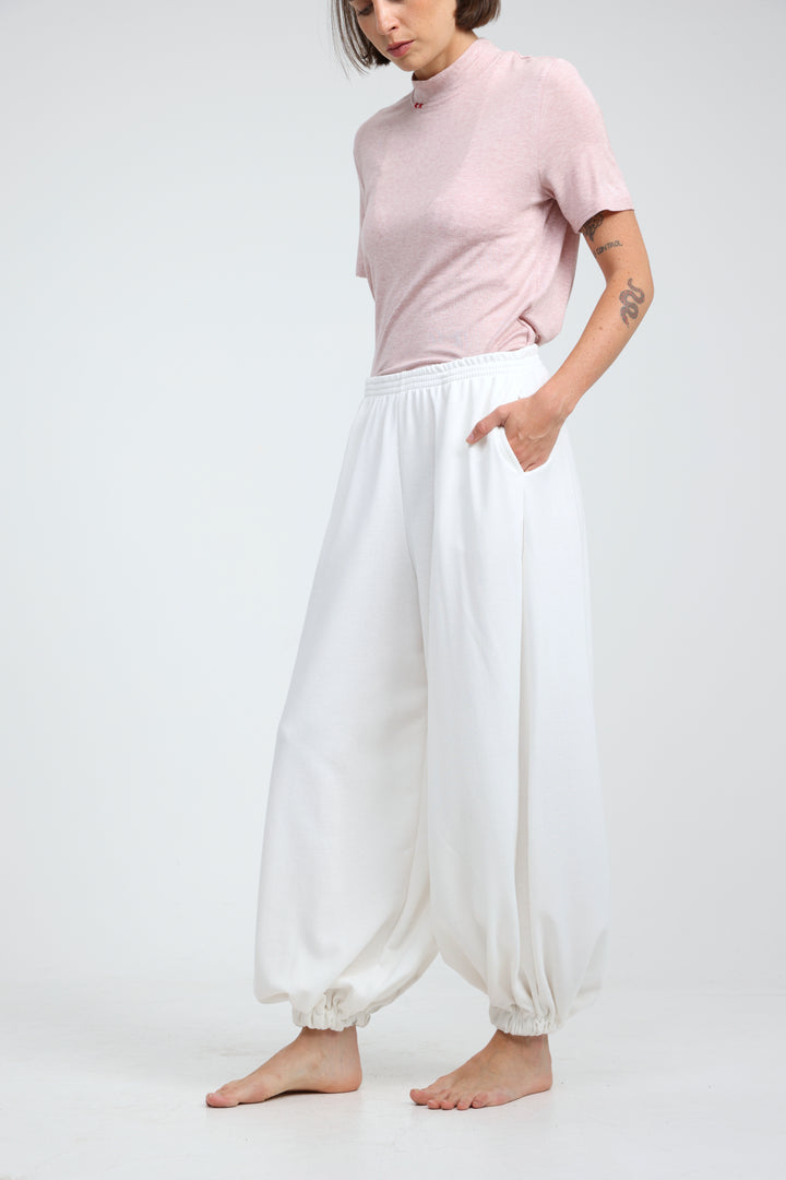 Clean40 White Balloon Joggers