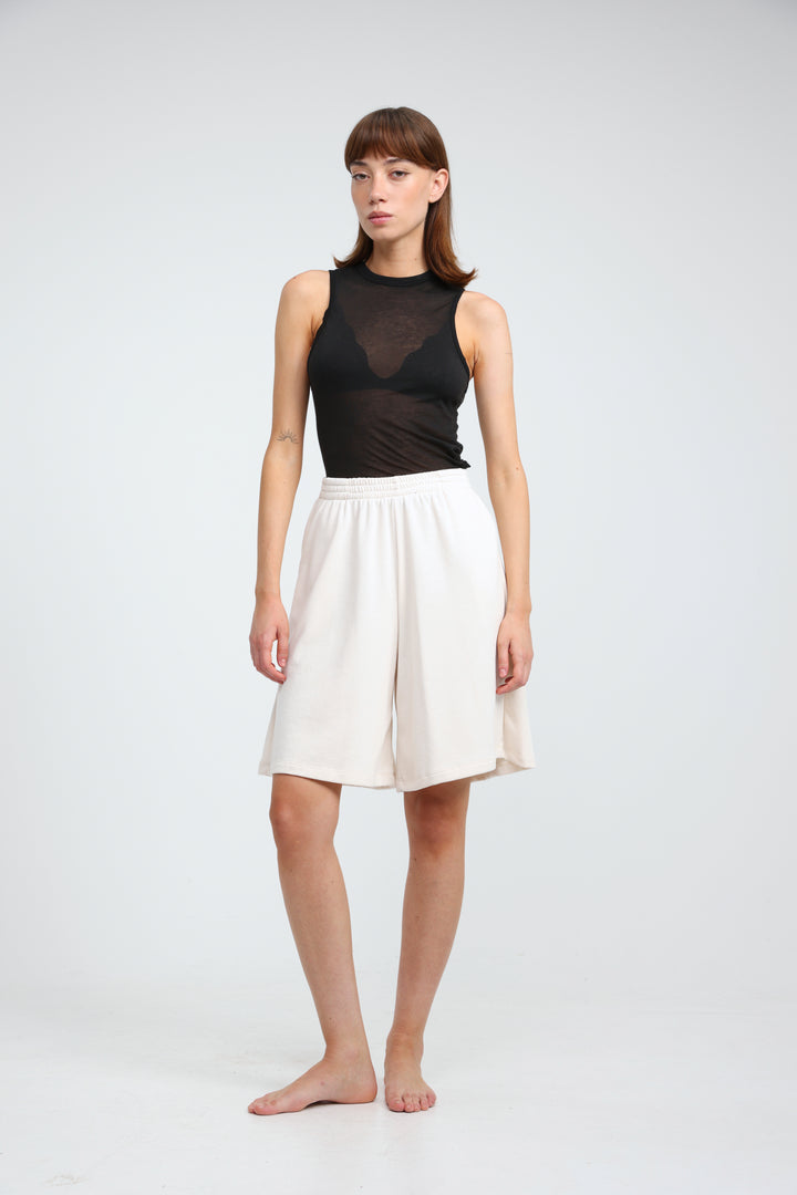 Clean37 Cream Wide Bermuda Shorts