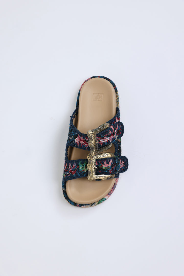 Engraved Buckle Floral Sandals