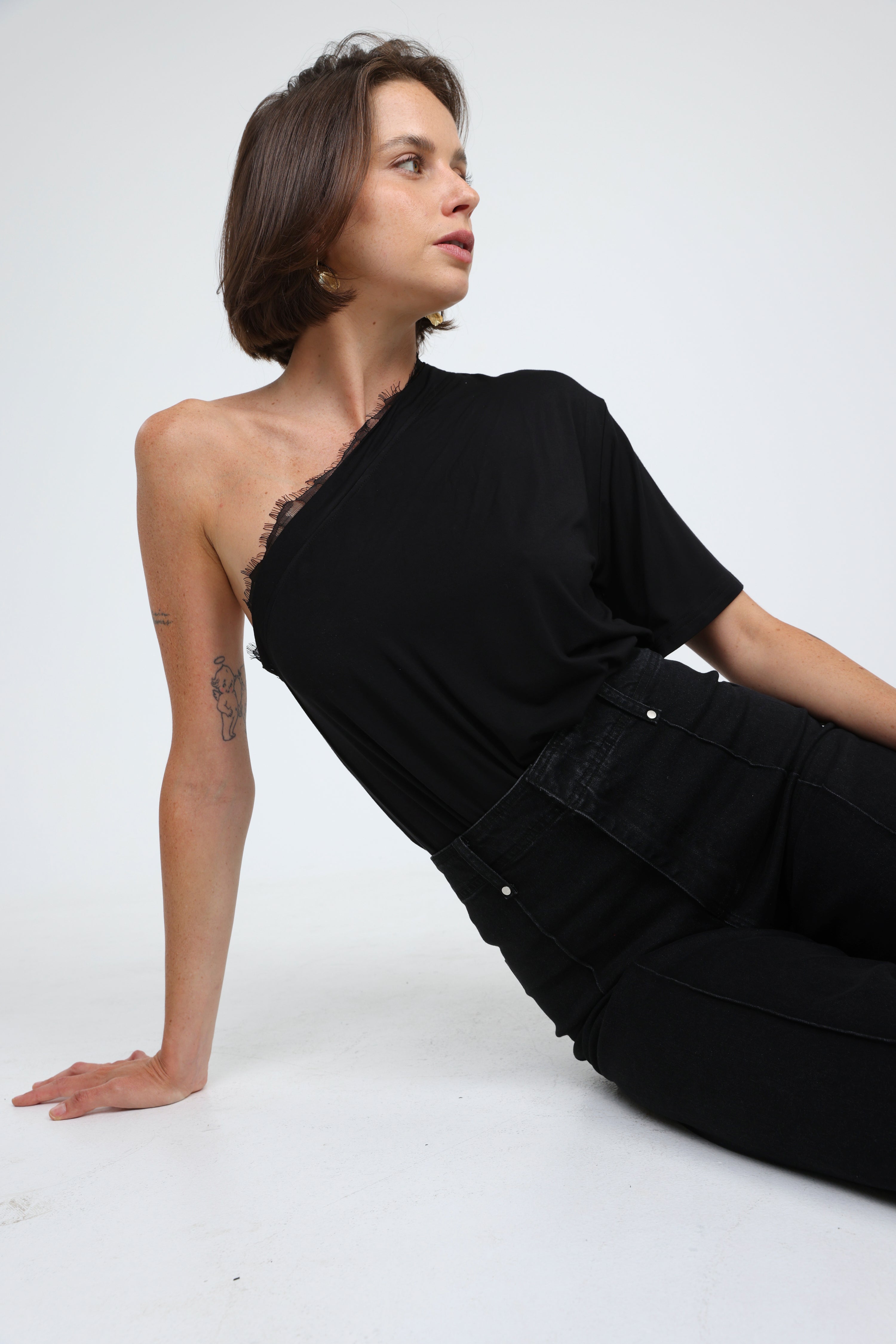 Candy Black One Shoulder Top – SEESTARZ
