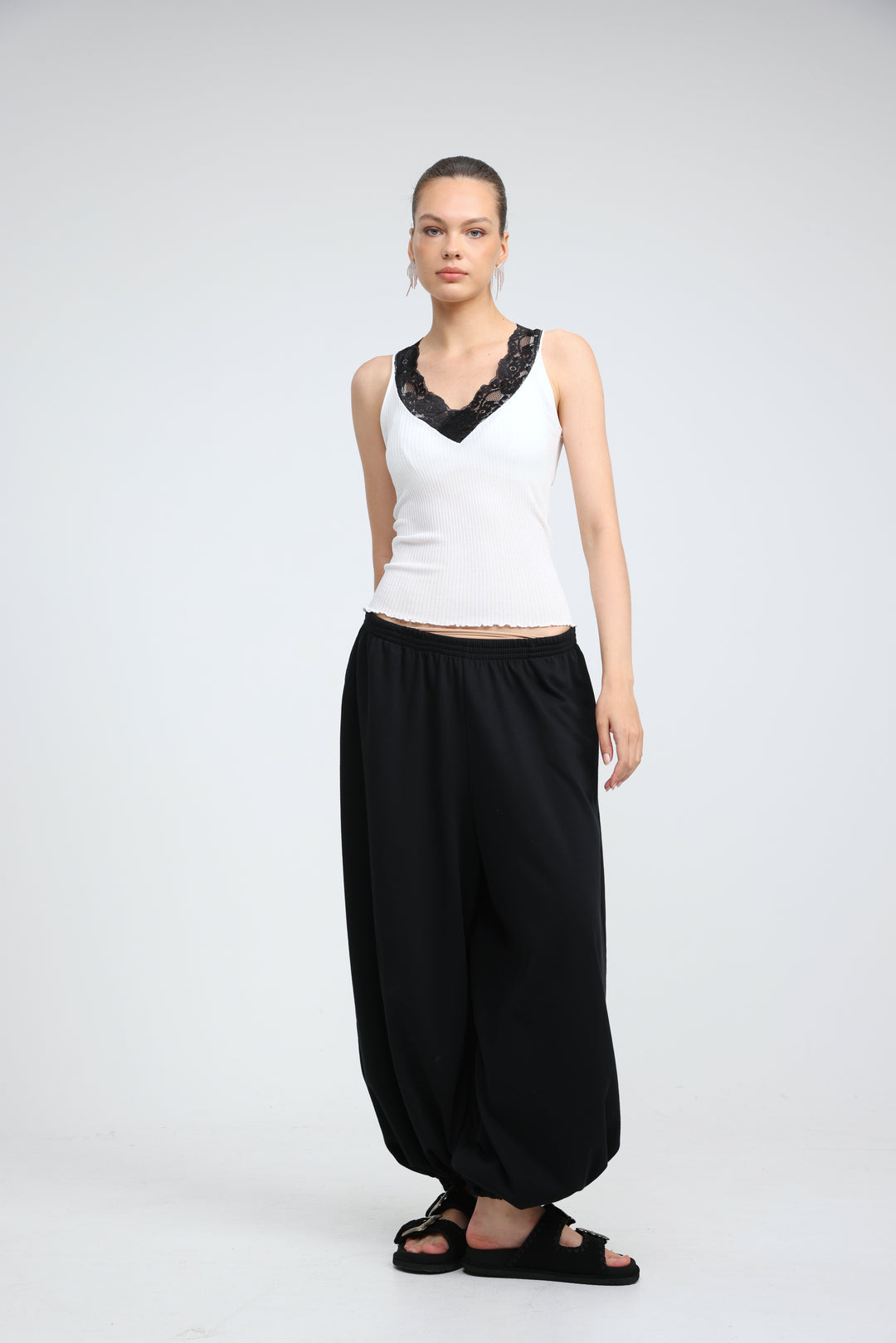 Sweetheart White/Black Tank