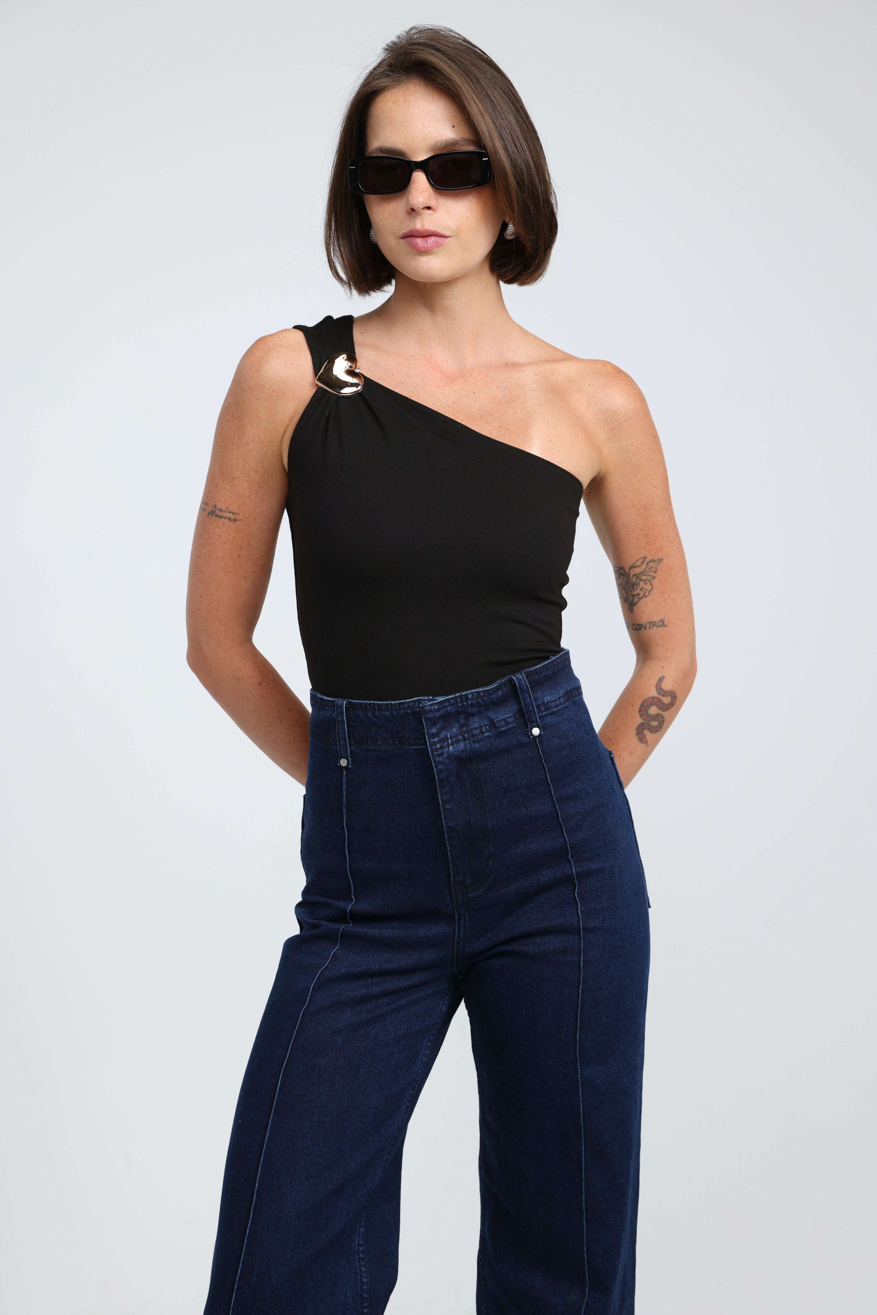 Spotlight Black One Shoulder Bodysuit – SEESTARZ
