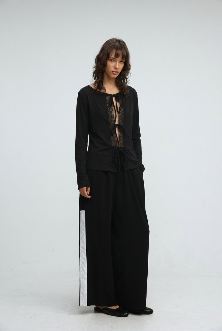 Amulet Black Top