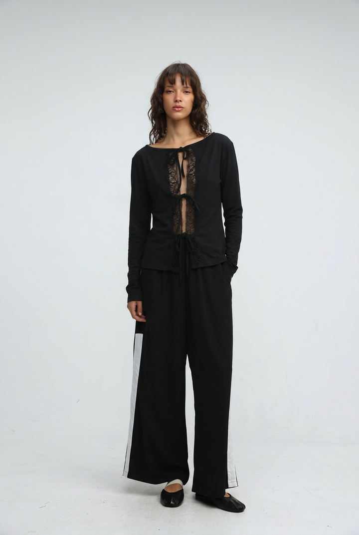 Amulet Black Top