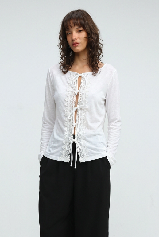 Amulet White Top