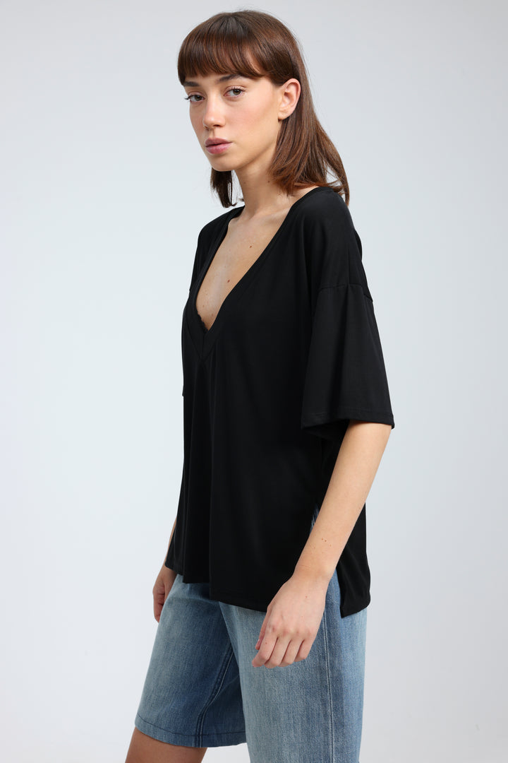 Clean32 Black V T-Shirt