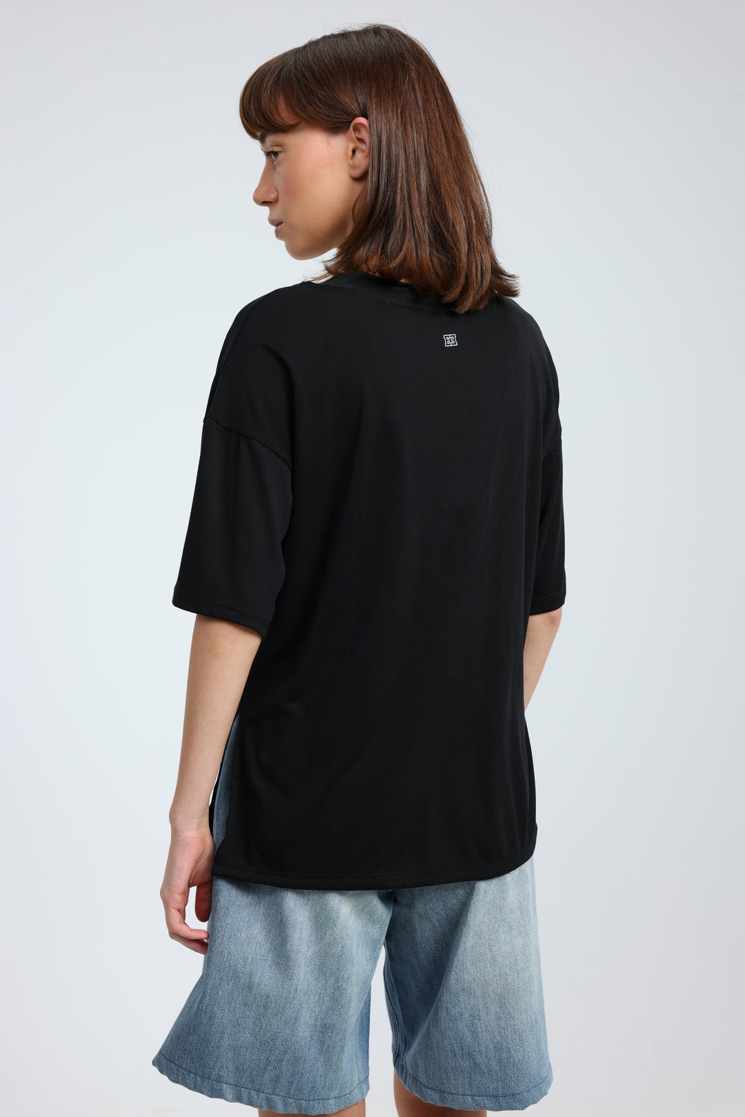 Clean32 Black V T-Shirt
