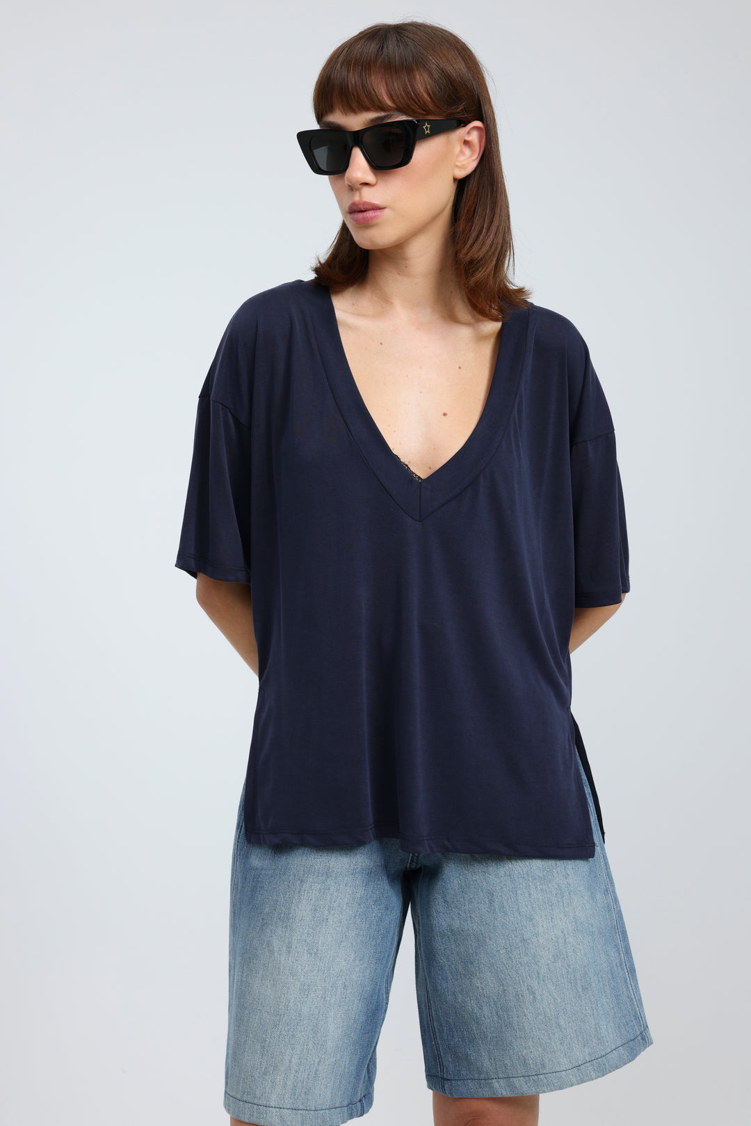 Clean32 Navy V T-Shirt