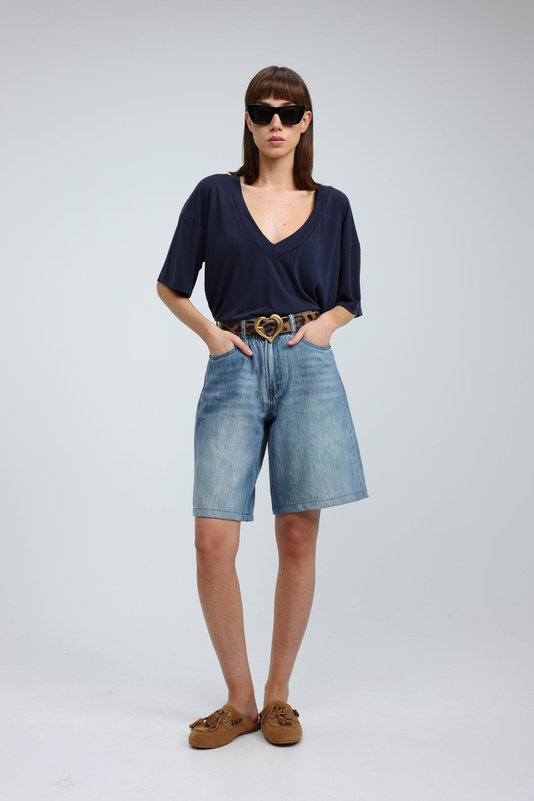 Clean32 Navy V T-Shirt