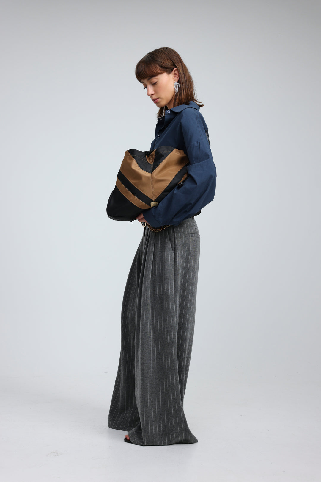 Chevron Black/Camel Side Bag