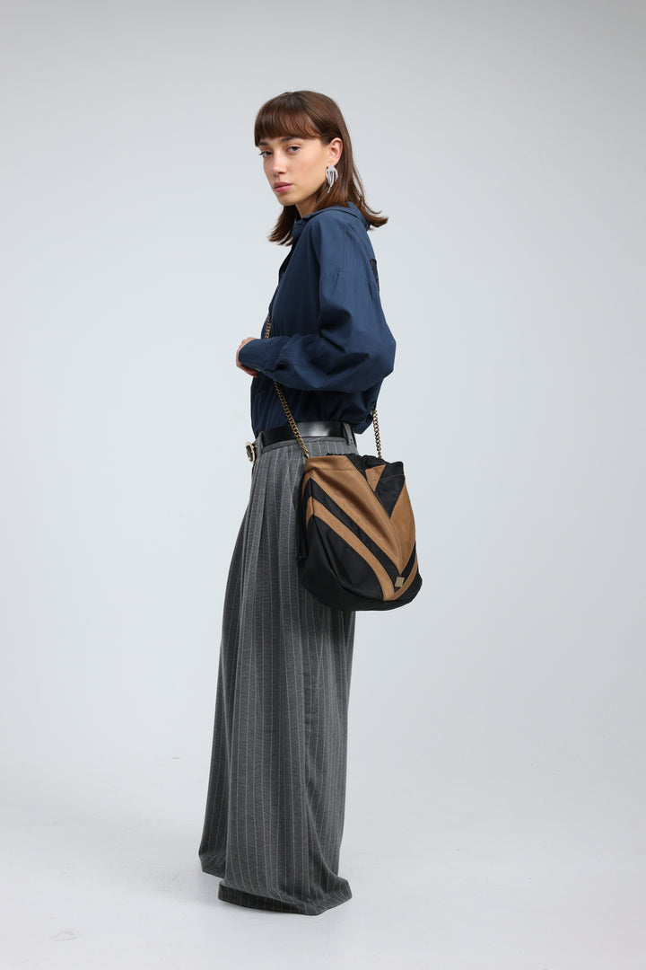 Chevron Black/Camel Side Bag