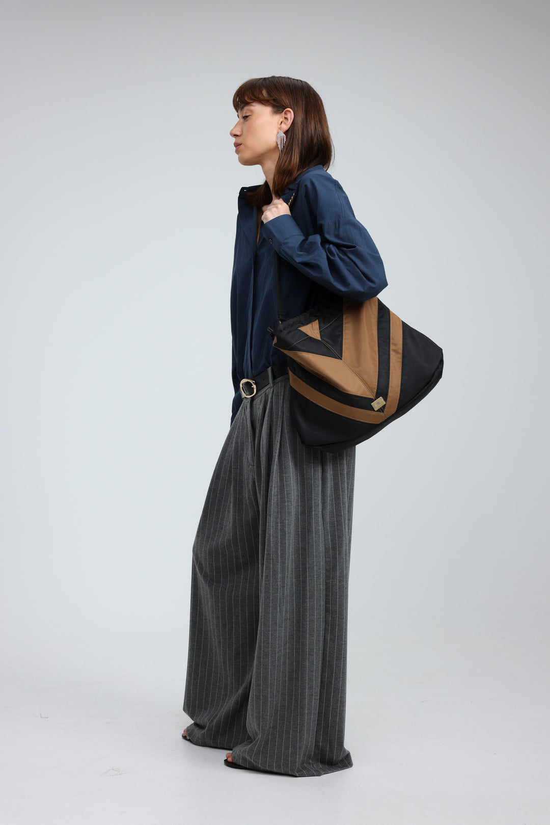 Chevron Black/Camel Side Bag