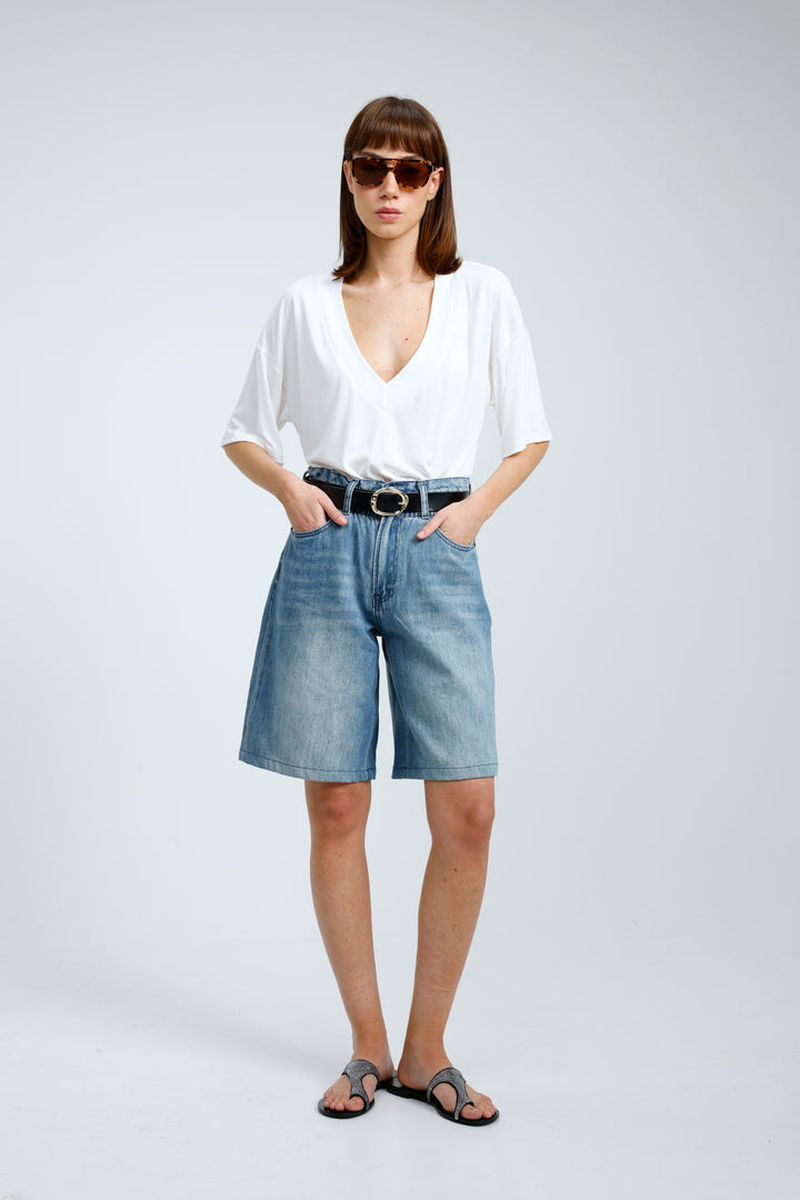 Clean32 White V T-Shirt
