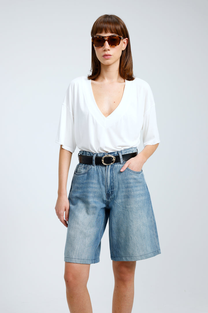 Clean32 White V T-Shirt