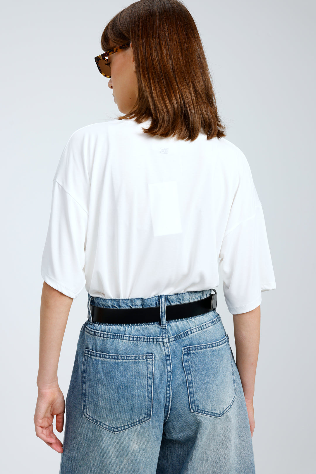 Clean32 White V T-Shirt