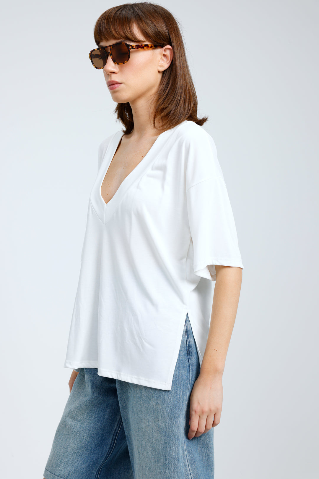 Clean32 White V T-Shirt