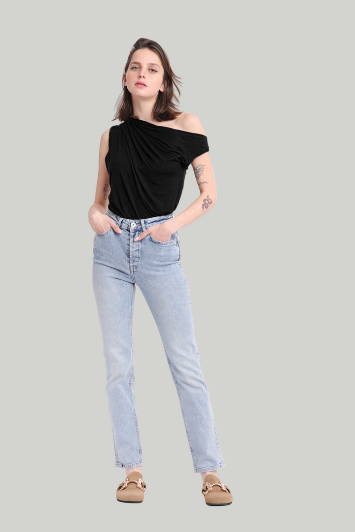 Twist Black Top