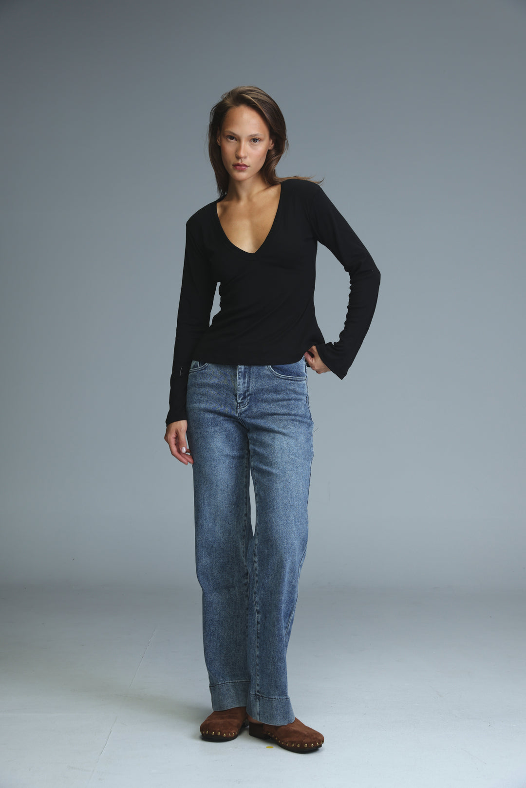 Saba13 Black V Shirt