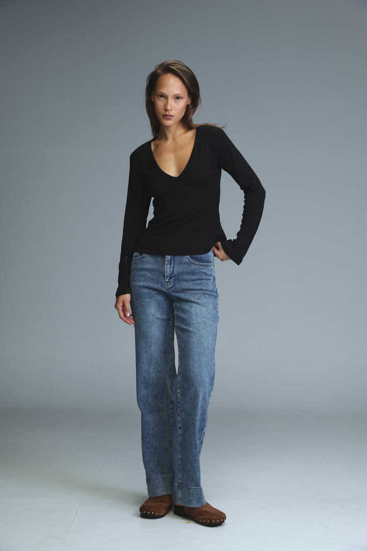 Saba13 Black V Shirt