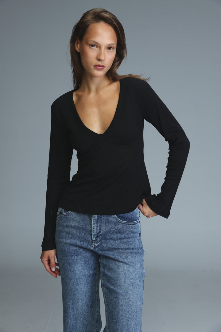 Saba13 Black V Shirt