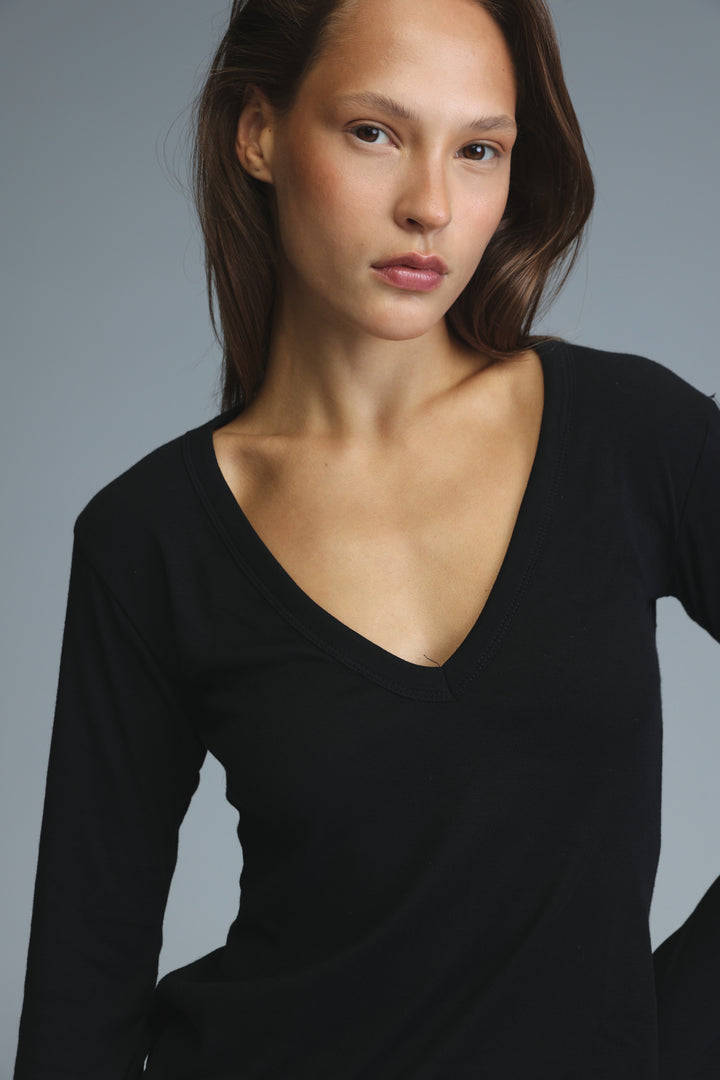 Saba13 Black V Shirt