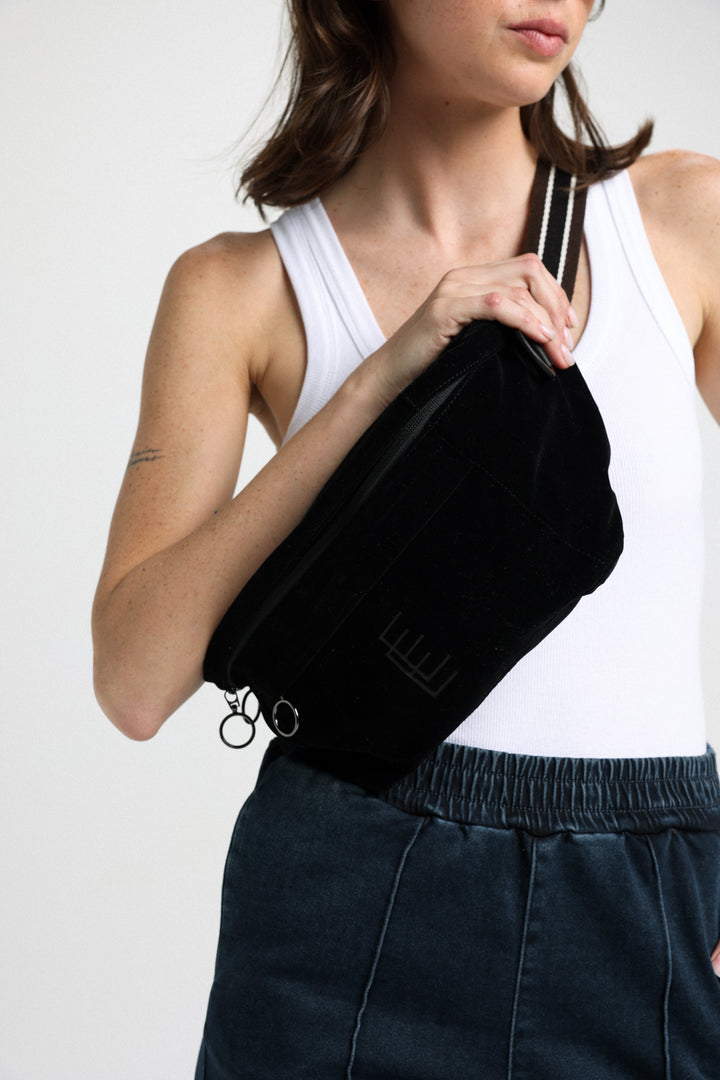  Black Velvet Belt Bag תיק חגורה SEESTARZ