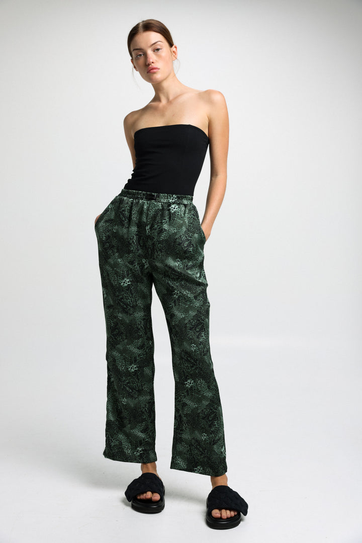 Halo Black Strapless