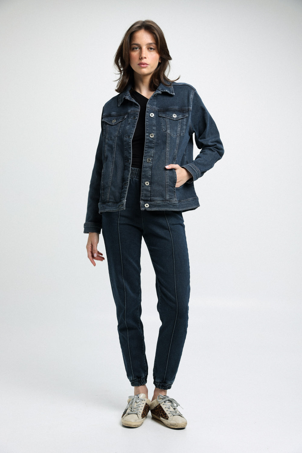 ז'קט ג'ינס לנשים דגם Dark Blue Denim Jacket
