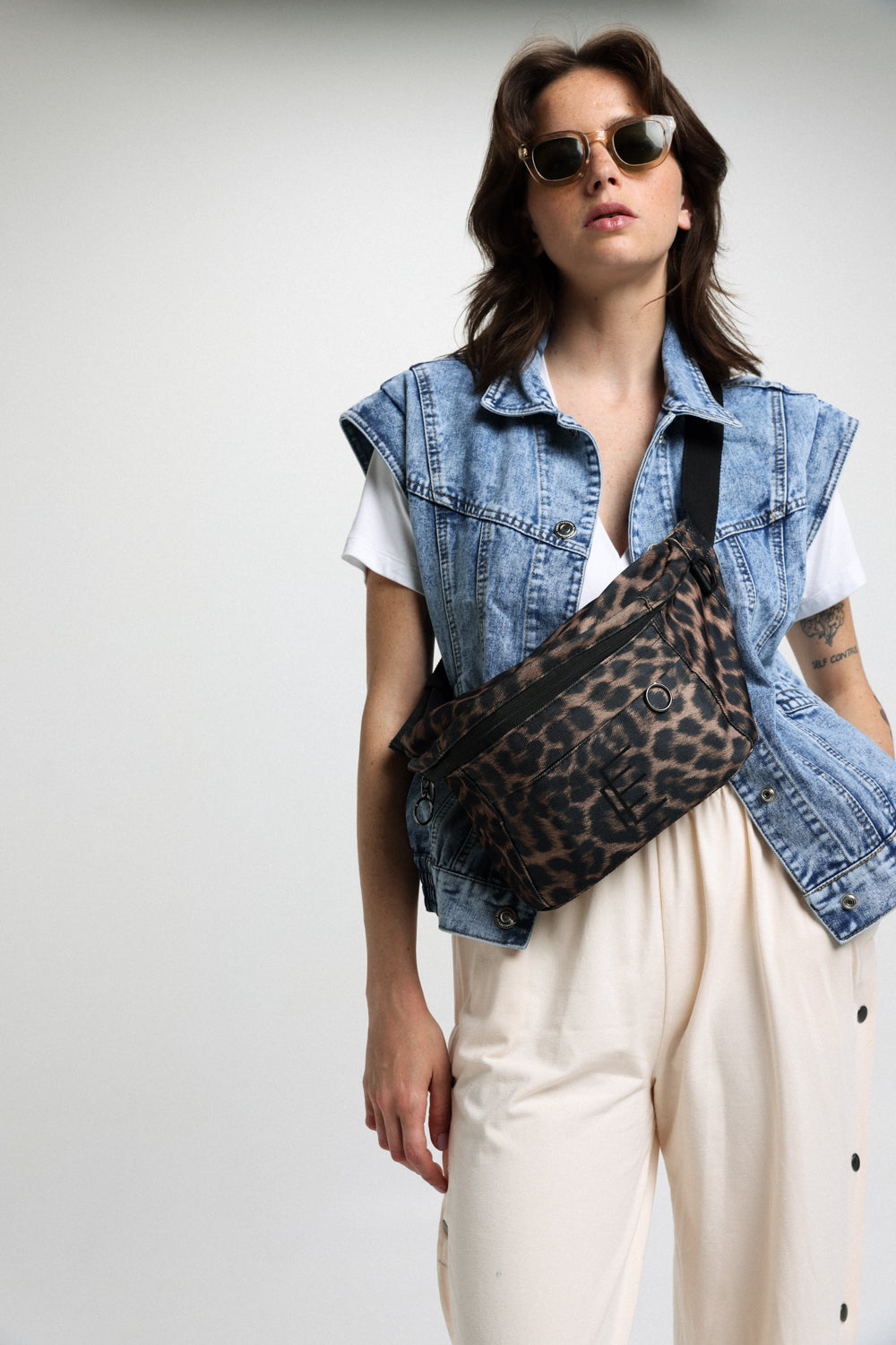 פאוץ' מנומר לנשים EE Leopard Belt Bag