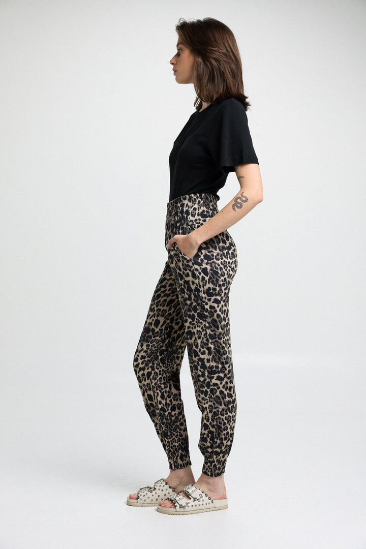 מכנסי ג'וגרס מנומרים דגם Best Leopard Joggers צד