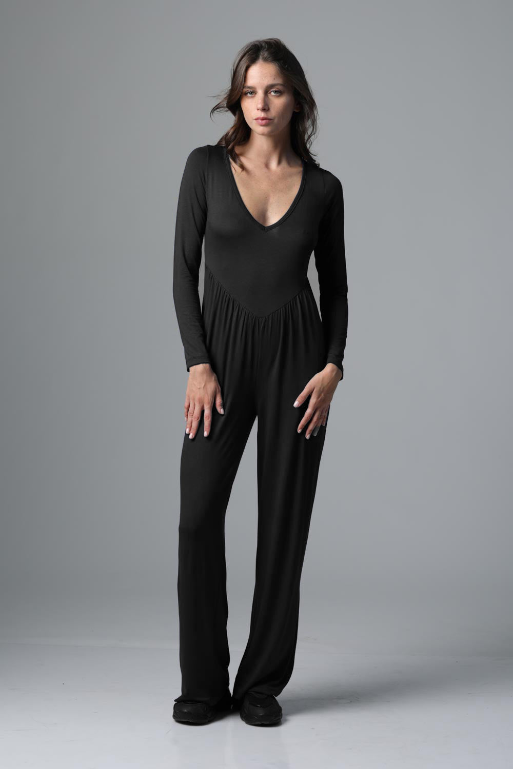 אוברול שחור ארוך Uly Long Black Jumpsuit רגל רחבה