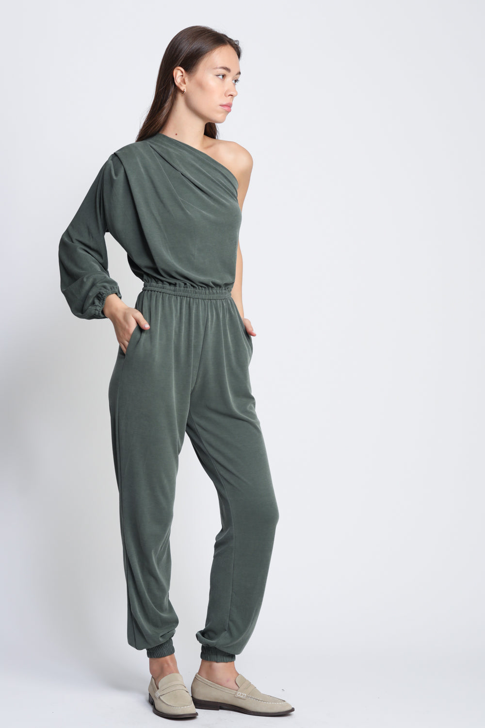אוברול כתף אחת Your Long Green Jumpsuit עם כיסים