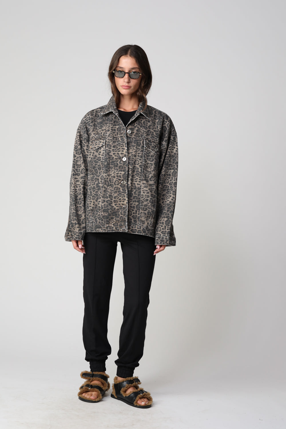 ז'קט ג'ינס מנומר לנשים Oversized Denim Leopard Jacket