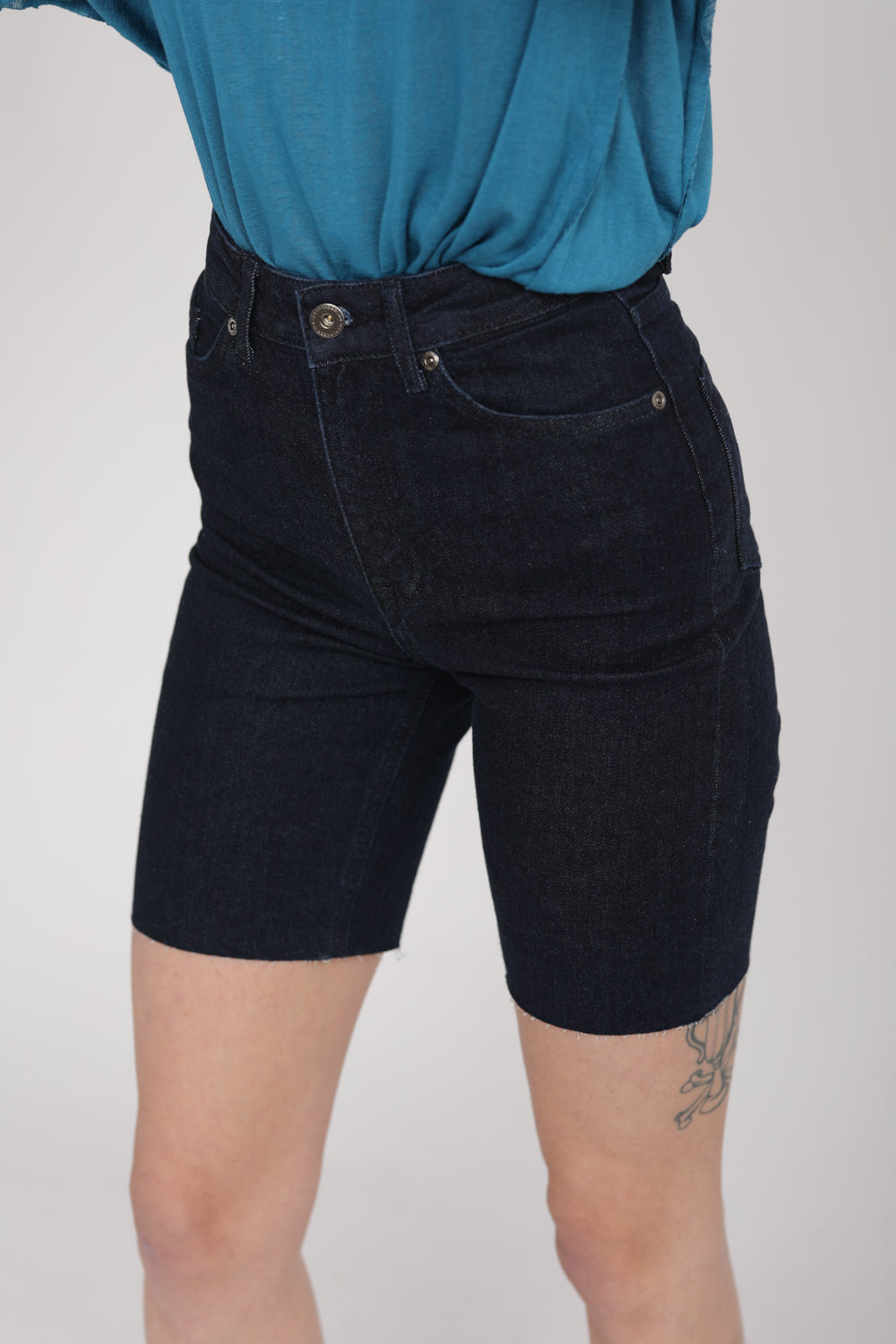 ג'ינס קצר כחול בהיר Short Light Blue Denim מידה XS