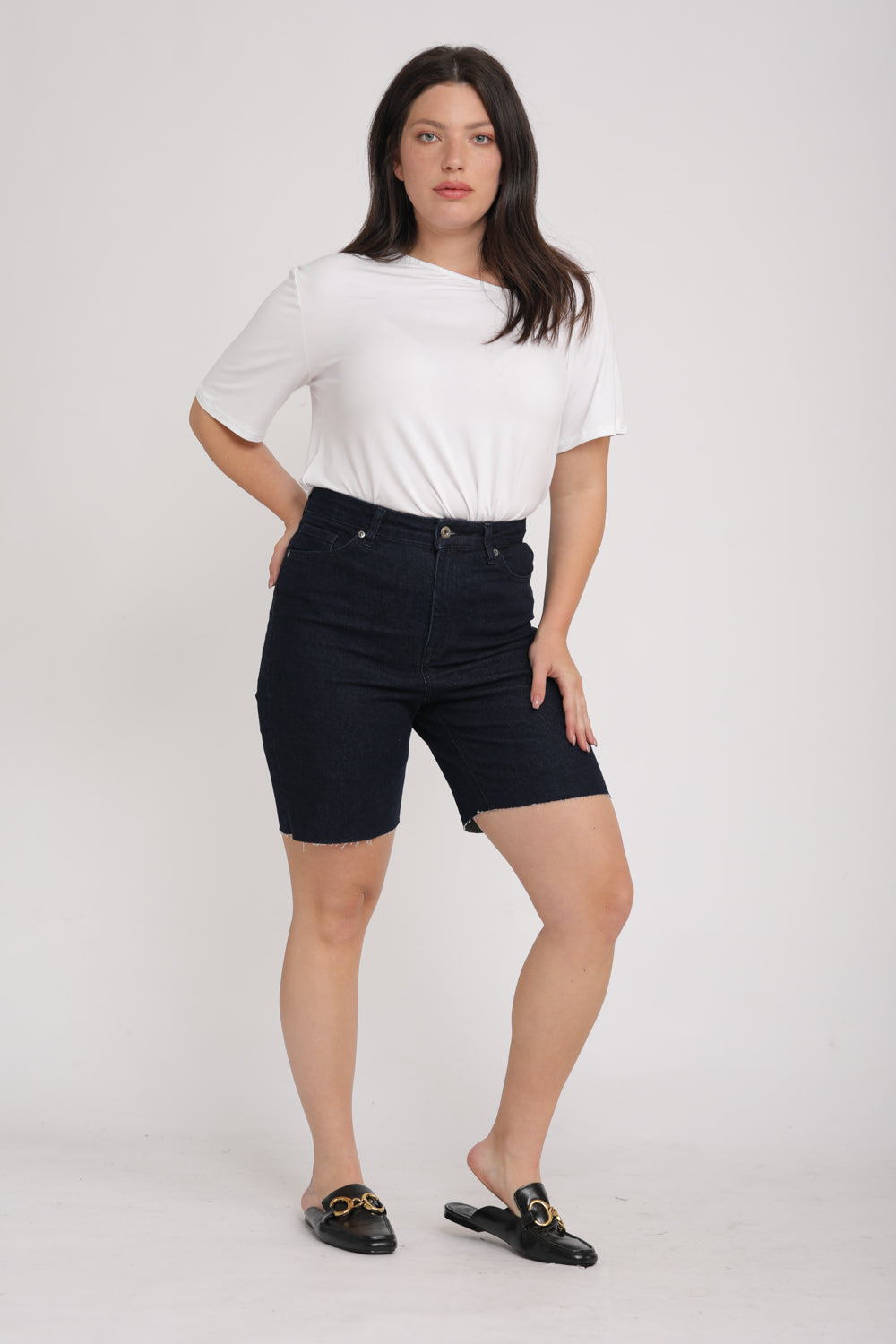ג'ינס קצר כחול כהה Short Dark Blue Denim מידה L