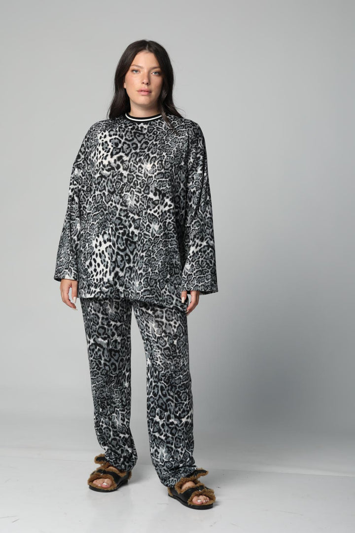 B&W Leopard Sweatshirt
